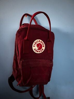 Kånken Mini Backpack - Deep Red